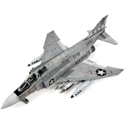 Afbeelding van 1:48 Academy 12356 McDonnell Douglas F 4 Phantom II 4J &#039;VMFA 333 Shamrocks&#039; Straaljager Plastic Modelbouwpakket