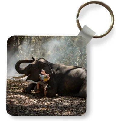 Afbeelding van Sleutelhanger Uitdeelcadeautjes Olifant Jongen Boek Bos Dieren Natuur Plastic