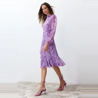 Afbeelding van Trendyol Zwarte Bloemen Chiffon Gevoerde Geweven Winterjurk Twoaw23El01436