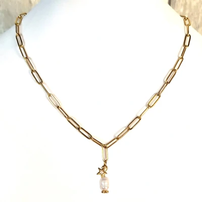 Afbeelding van Gina Nina Goudkleurige stainless steel paperclip ketting met zoetwaterparel en ster