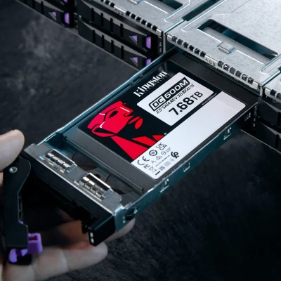 Afbeelding van Kingston Technology DC600M 2.5 7680 GB SATA III 3D TLC NAND