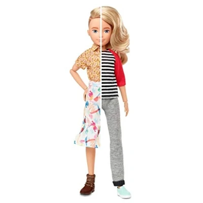 Afbeelding van Creatable World Luxe poppenset DC 220 Aanpasbare pop met blond golvend haar, 6 kledingstukken, 3 paar schoenen en 2 accessoires, creatief speelgoed voor alle kinderen van jaar ouder