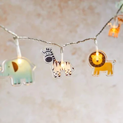 Afbeelding van Lights4fun Safari Lichtslingers voor kinderen, kinderkamer, slaapkamer, 12 warmwitte leds, werkt op batterijen met timer binnen, 2,1 m