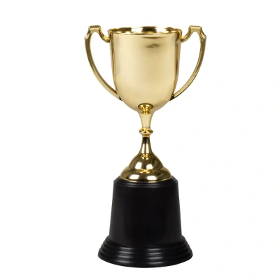 Afbeelding van Trofee/prijs beker met handvatenA‚A goud kunststof 22 cm Fopartikelen