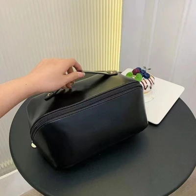 Afbeelding van Make up Tas Kleur: Zwart Etui Reistas Toilettas Organizer Multifunctionele Cadeau voor Vrouw, Moeder &amp; Vriendin XL Makeup Grote Makeuptas Reizen