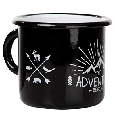 Afbeelding van MUGSY Imaillen mok met spreuk The Adventure Begins, 330 ml, campingmok, campinguitrusting, retro design, zwart