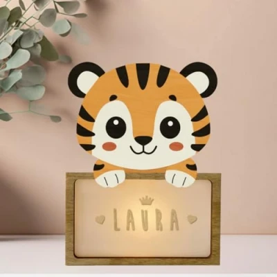 Afbeelding van WONDEE gepersonaliseerde lamp met naam, nachtlampje voor kinderen, tijger, cadeau pasgeborenen jongens en meisjes, doopcadeau cadeaus