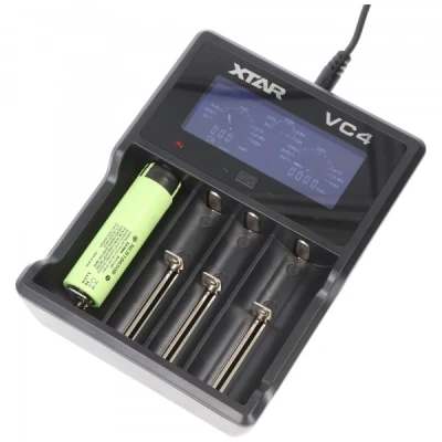 Afbeelding van Panasonic 18650 Li ionbatterij en 4 weg ion snellader