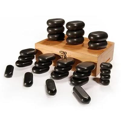 Afbeelding van Master Massage Hot Stone hete massagestenen in decoratieve bamboe kist 28 stuks.