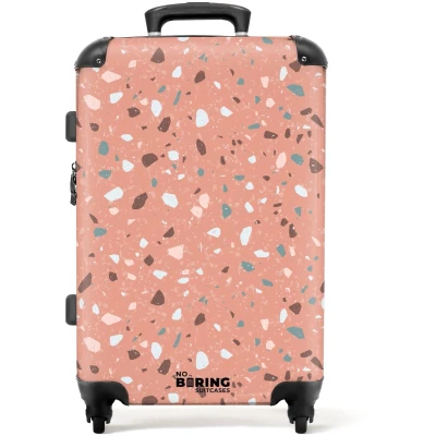 Afbeelding van NoBoringSuitcases.com Grote koffer Terrazzo patroon veelkleurig roze Kinderkoffer geschikt voor jongen en meisjes Reiskoffer met 4 wielen Trolley op wieltjes Rolkoffer groot kinderen 72 liter Ruimbagage valies 20kg
