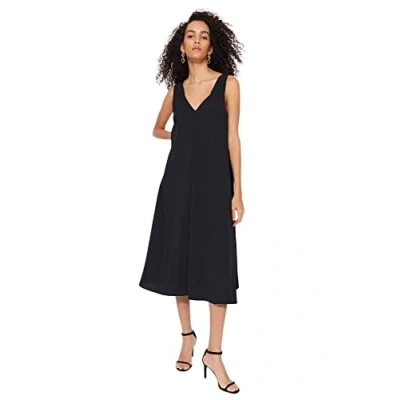 Afbeelding van Trendyol Zwarte, Relaxed Fit Midi Geweven Jurk Met V Hals Twoss23El00882