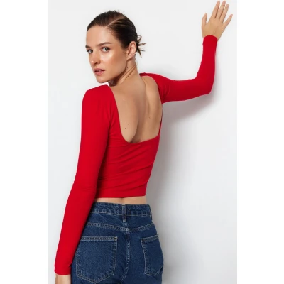 Afbeelding van Trendyol Getailleerde Blouse Van Zwart Katoen Met Stretch En Decolleté Twoaw24Bz00160
