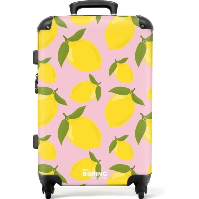 Afbeelding van NoBoringSuitcases.com® Koffer groot Rolkoffer lichtgewicht Pastel roze met citroenen Reiskoffer 4 wielen Grote trolley XL 20 kg bagage