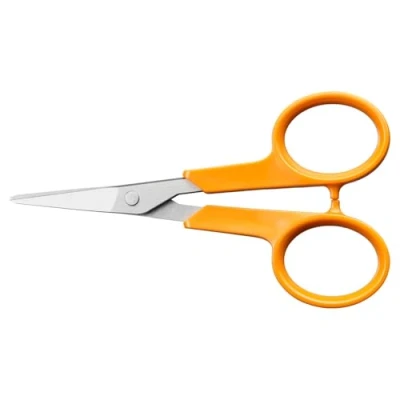 Afbeelding van Fiskars Classic manicureschaar, Afgeronde punten, Rechts en linkshandig, Totale lengte: 10 cm, Verbeterde ergonomie van de handgrepen, Roestvrij stalen/kunststof Oranje, 1075060