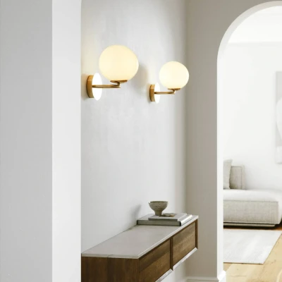 Afbeelding van DFTP by Nordlux Wandlamp Shapes met glazen kap, wit/messing