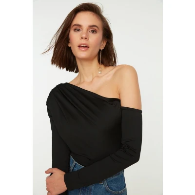 Afbeelding van Trendyol Paarse Geribbelde Aansluitende/Getailleerde Venster/Uitgesneden Gedetailleerde Crop Rekbare Gebreide Blouse Twoss21Bz0042