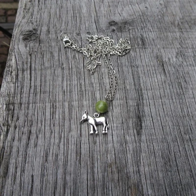Afbeelding van GoedeDoelen.Shop Ketting Janneke Ezel Met Natuursteen Groene Jaspis Donkey Dieren Sieraad Dierenwelzijn Cadeautje Wellness House
