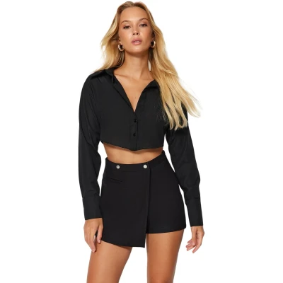 Afbeelding van Trendyol Zwarte Geweven Shortrok Met Studs En Details Twoaw24Sr00005