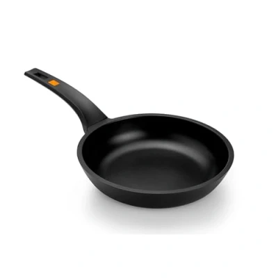 Afbeelding van BRA Efficient Jumping Pan, gegoten aluminium, zwart, 24 cm, geschikt voor alle soorten keuken inclusief inductie. PFOA vrij.
