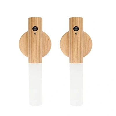 Afbeelding van 2 stuks houten wandlamp, indoor nachtlampje met bewegingssensor, magnetische oplaadbare draadloze batterij wandlampen voor slaapkamer, hal, trap, kinderkamer en meer (Ash Wood)