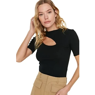 Afbeelding van Trendyol Zwart Getailleerde/Gladde Cropped Geribde Blouse Met Ronde Hals En Stretch Twoss22Bz0355