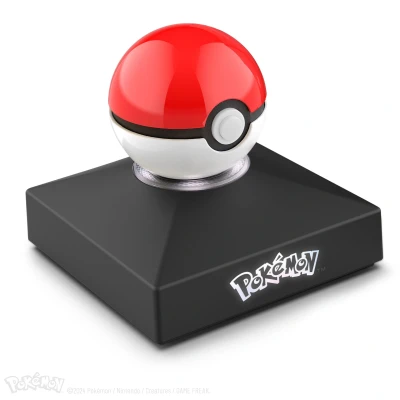 Afbeelding van The Wand Company Authentieke replica mini Poké Ball Realistische, elektronische gegoten Pokébal met displaystandaard en lichtfuncties, officieel gelicentieerd door Pokémon