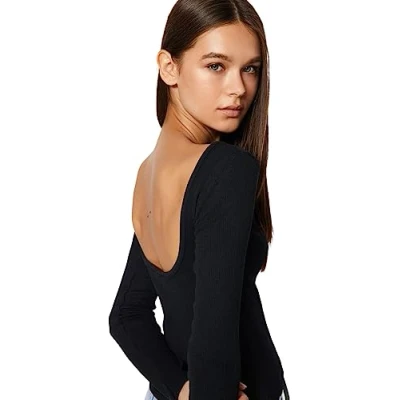 Afbeelding van Trendyol Zwarte Decolleté Aansluitende/Geplaatste Geribbelde Stretch Gebreide Blouse Twoaw24Bz00105
