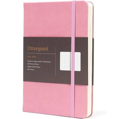 Afbeelding van Ottergami A5 notitieboek met harde kaft, The Pro gestippeld bullet journal, 192 pagina&#039;s dik 150 grams papier, luxe vegan leren dagboek voor dames en heren, onmisbaar werk universiteit (roze)