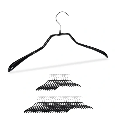 Afbeelding van Relaxdays 60 x kleerhangers metaal kledinghangers antislip stevig pvc coating zwart