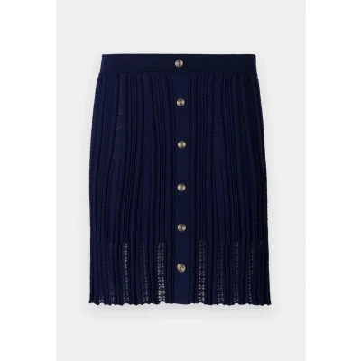 Afbeelding van Maje dames Kabelgebreide minirok met sierknopen in de kleur Donkerblauw, maat: FR3=EU40