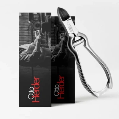 Afbeelding van OTTO HERDER® nageltang voor sterke teennagels 13,5 cm van roestvrij staal met bufferveer harde nagels nagelschaar nagelknipper vingernagels en