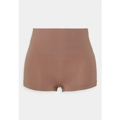 Afbeelding van SPANX Ecocare Seamless Shaping medium corrigerende Boyshort donkerbeige