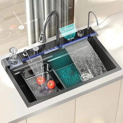 Afbeelding van Zwarte Nano Aanrecht 304 Roestvrijstalen Waterval Gootsteen Enkele Kom Werkstation Met Multifunctioneel Digitaal Display Vliegen Regen Uittrekkraan (zwart, 68x45x22CM)