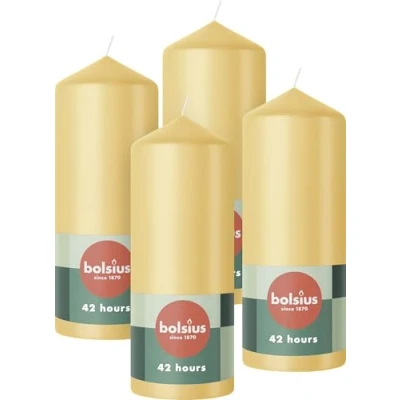 Afbeelding van Bolsius Gladde stompkaarsen, beige, 4 stuks, 15 x 6 cm, decoratieve kaarsen voor huishoudelijk gebruik, lengte brandduur 42 uur, ongeparfumeerd, bevat natuurlijke plantenwas, zonder palmolie