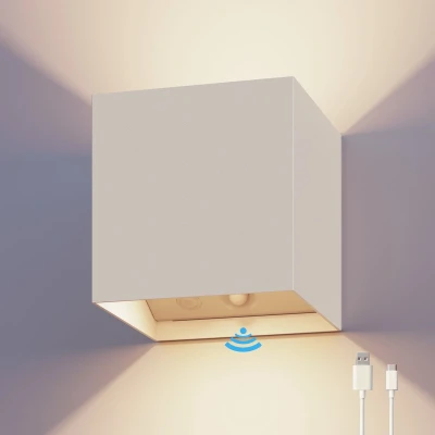 Afbeelding van Calex Volterra Oplaadbare Wandlamp Kubus Wit Up &amp; Down Tuinverlichting Warm Licht Voor Binnen en Buiten Waterdicht Eenvoudige Installatie Draadloos Bewegingssensor