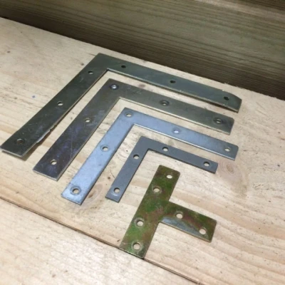 Afbeelding van Raamhoek gegalvaniseerd 120 mm
