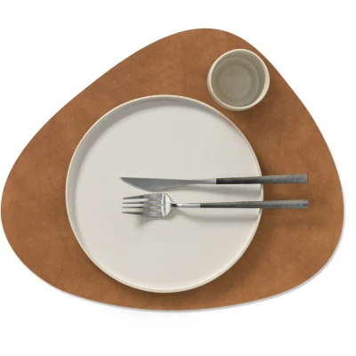 Afbeelding van LIND DNA Placemat/Onderleggers Nupo Leer Army Green / Nature Curved dubbelzijdig 44 x 37 cm 2 Stuks