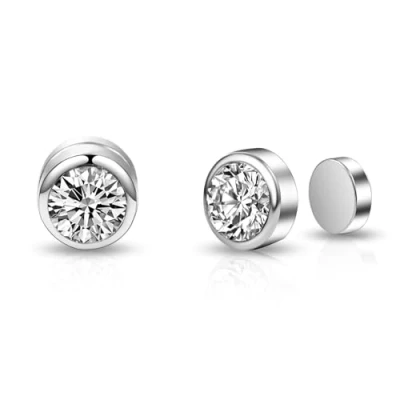 Afbeelding van Philip Jones Verzilverde magnetische clip on oorbellen van 6 mm gemaakt met Zirkondia® kristallen, Verzilverd, Messing Legering, Kristal