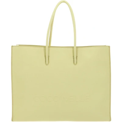 Afbeelding van COCCINELLE Leren Schoudertas Maxi Log Handbag Grained Leather Lime Wash Lichtgeel