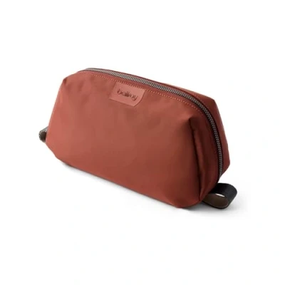 Afbeelding van Bellroy Toiletry Kit, waterbestendige geweven reis toilettas (toiletartikelen, parfum, scheerspullen, haarborstel, tandenborstel) Clay