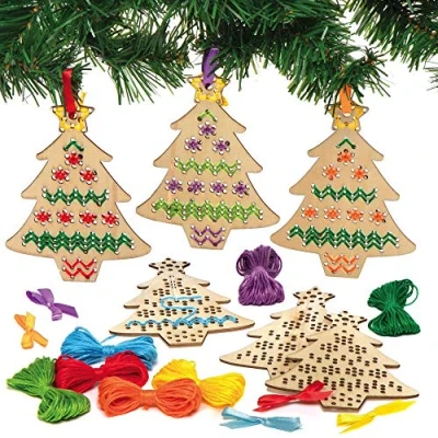 Afbeelding van Baker Ross AX424 Kerstboom Houten Cross Stitch Kit Pack van 5, Boom Decoraties, Kids Kunsten en Ambachten Activiteit, Kerstmis Craft