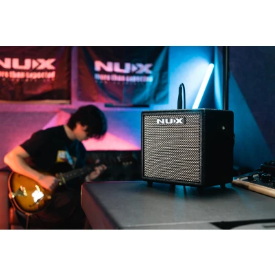Afbeelding van NUX Mighty 8MK2 Series gitaar versterker met bluetooth