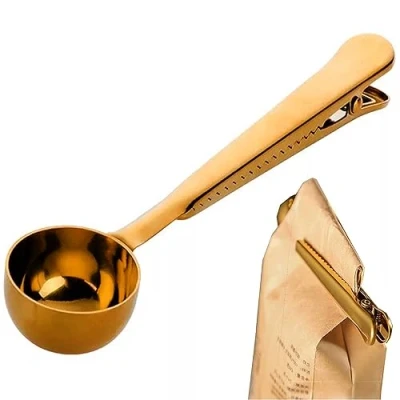 Afbeelding van MINGZE Roestvrij Staal Koffie Schepje Met Klem, Havermout Maatschepje Kitchen Accessoires Koffieschepje Lucht Dicht Afsluiten Schep Sluit Scheppen Afsluiter Melkpoeder Maatschep Thee Maatlepel (Gouden)