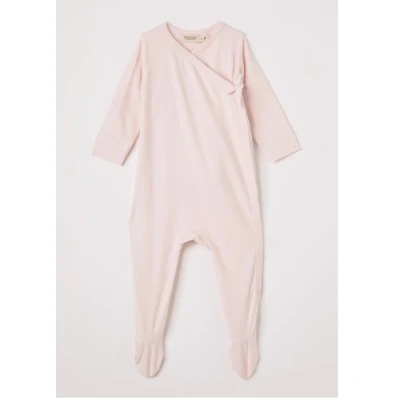 Afbeelding van MarMar COPENHAGEN Kids Rubetta babypak met overslag in biologische katoenblend de kleur Lichtroze, maat: 68