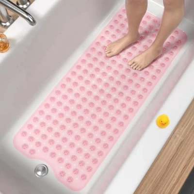 Afbeelding van HITSLAM Antislip badmat voor bad, 100 x 40 cm extra lange douchemat Anti schimmel, Machine wasbare badkamer met zuignappen en afvoergaten, zacht op voeten, helder roze