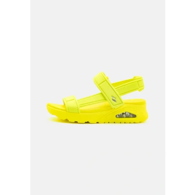 Afbeelding van Skechers Sandalen UNO FUN STAND 119814/NYEL Geel 41