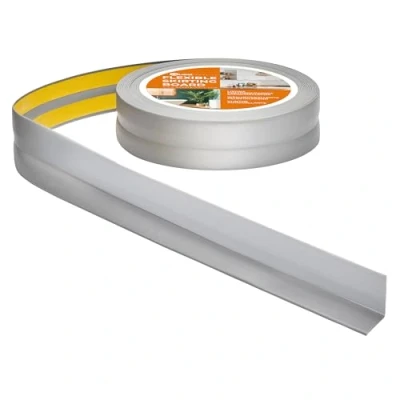 Afbeelding van QUEST Zachte plint zelfklevend 30 x mm voor keuken en badkamer, zelfklevende afdichtingstape van pvc, kniklijst, voegenafdichtingstape zilver, 10 m