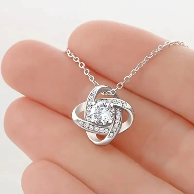 Afbeelding van 925 Sterling Zilveren Ketting met Liefdesknoop Elegant Dames Sieraad