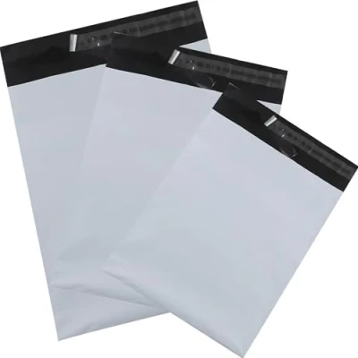 Afbeelding van HVDHYY 30 stuks plastic verzendtassen voor kleding, postzakken, wit, zelfklevend, manipulatiebestendig, 25 x 35 cm, 32 45 50 cm