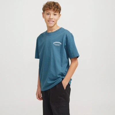 Afbeelding van JACK&amp;JONES JUNIOR JJEBRANDES BACKP RELAXED TEE SS SN JNR Jongens T shirt Oceanview